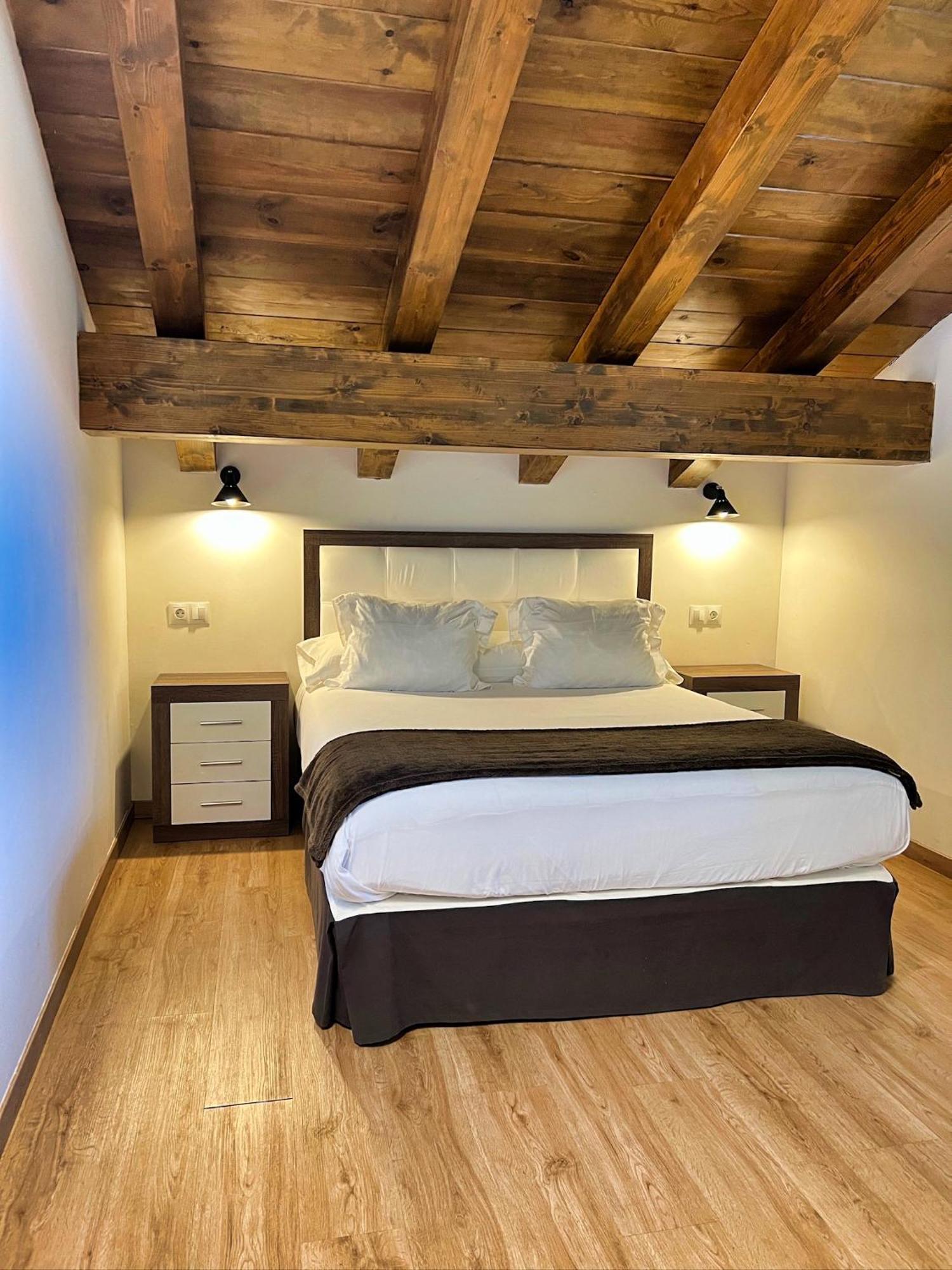 Apartamentos Spa Casco Historico De Isla - Alojateisla Room photo